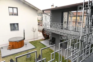 Unwind in style in Villa Alveare